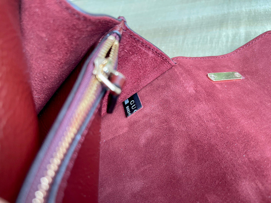 Gucci Rosso Ancora patent leather bag