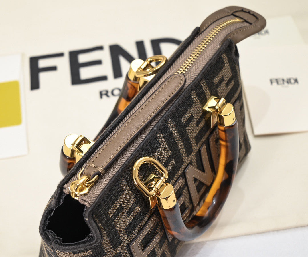 Fendi by the way boston tote bag – China Vogue