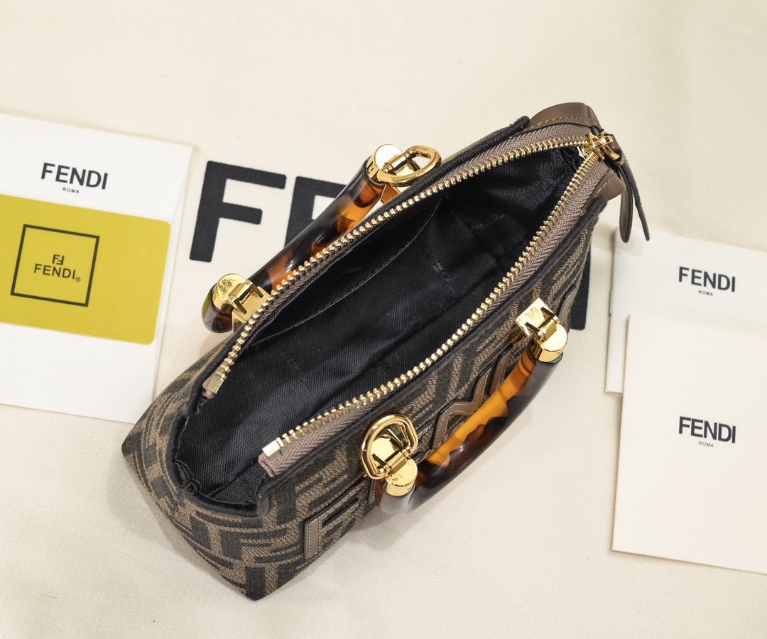 VIP【送料関税込】FENDI BY THE WAY LARGE LEATHER HANDBAG Fendi By The Way Bag Honest Review | I Make Leather Handbags